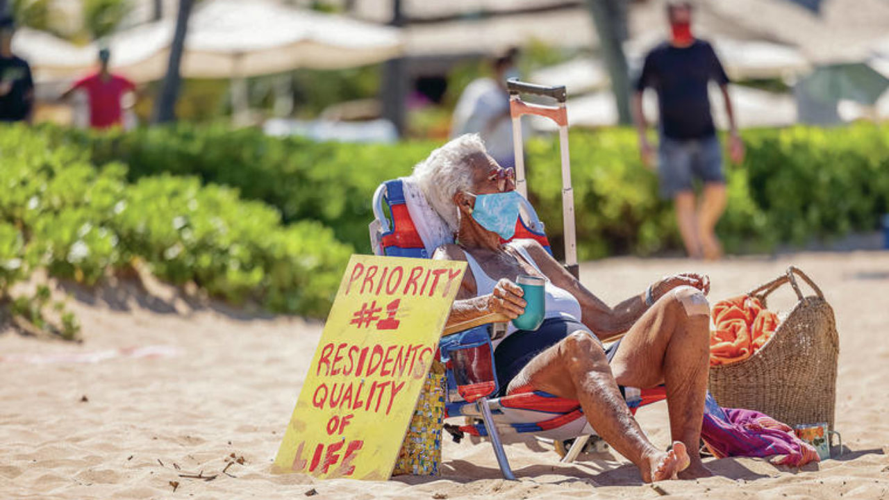 impacts of tourism in hawaii