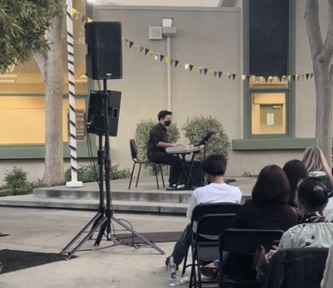 Senior Sean Lee performing his solo piece “Autumn Leaves” on the piano.