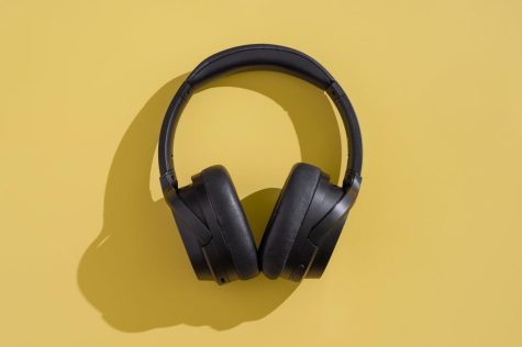 Why Headphones Should Be Allowed on Campus